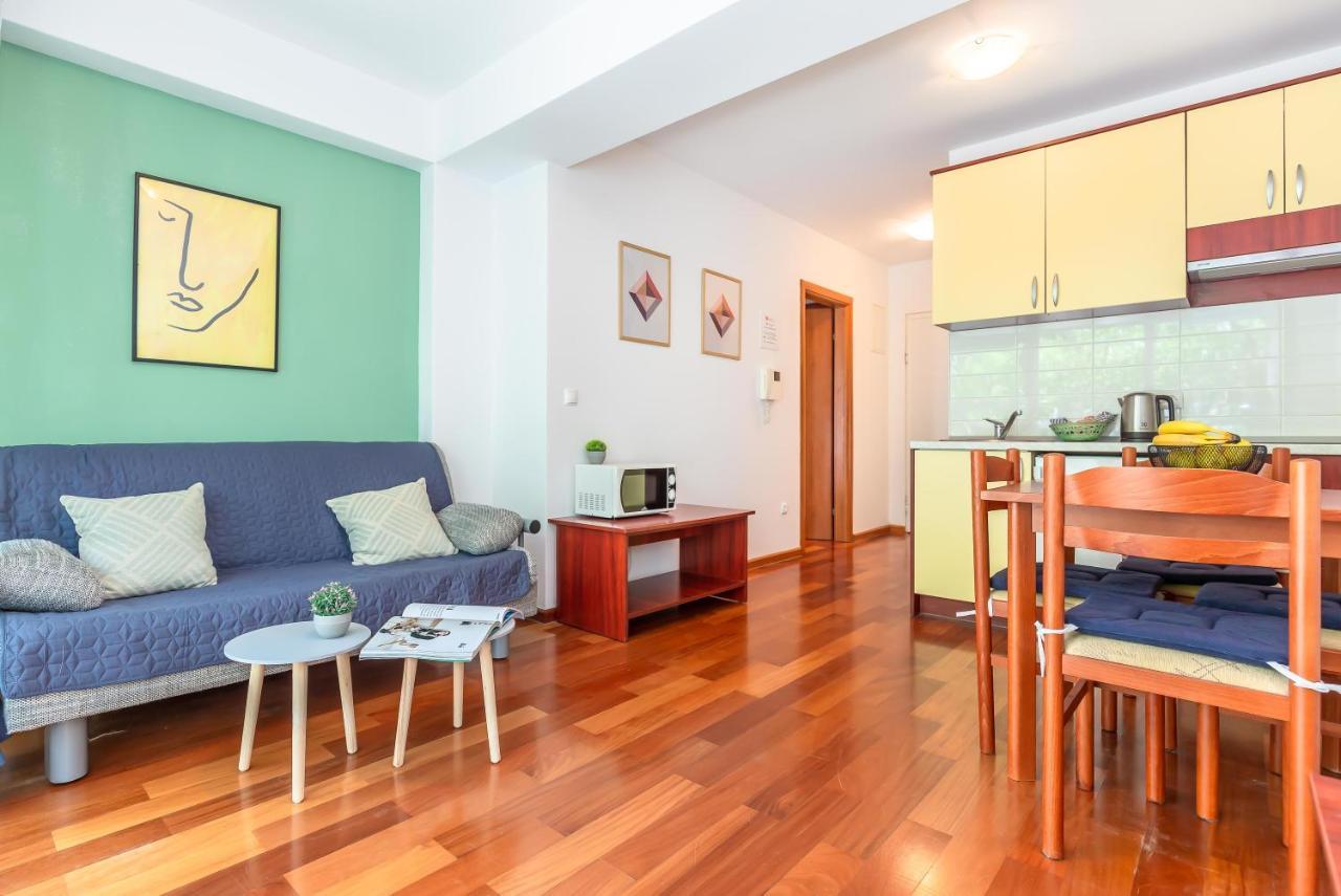 Apartments Sunset มาคาร์สกา ภายนอก รูปภาพ